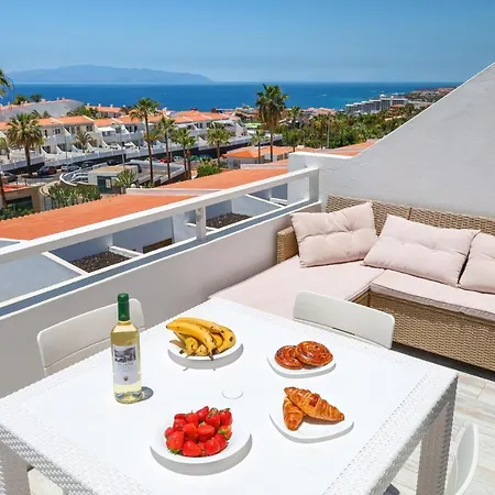 Lovely Sea View Free Wifi Apartment *