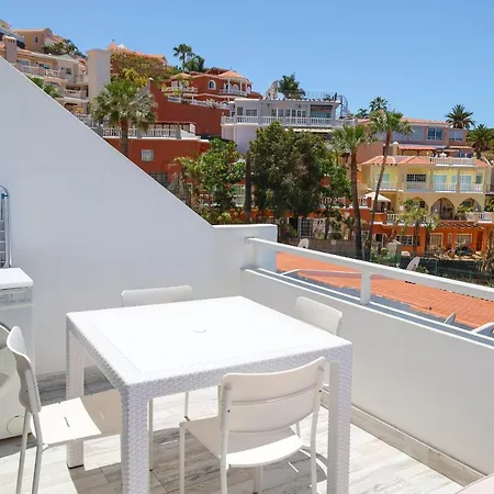 Lovely Sea View Free Wifi Apartament